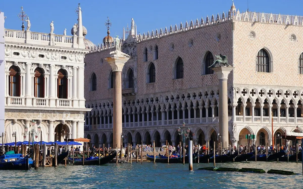 The waterfront facade of the Doge&rsquo;s Palace in Venice seen from the lagoon