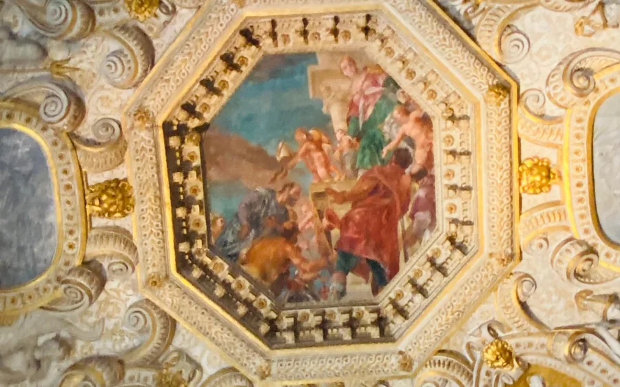 The Scala d&rsquo;Oro and painted ceilings of the Doge&rsquo;s Palace
